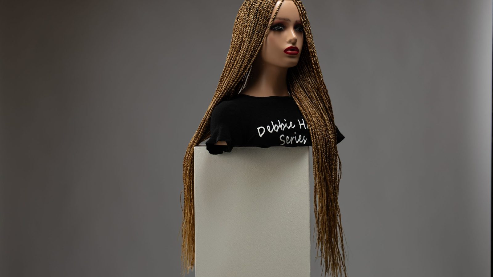 Twisting braided wig 30 inch.